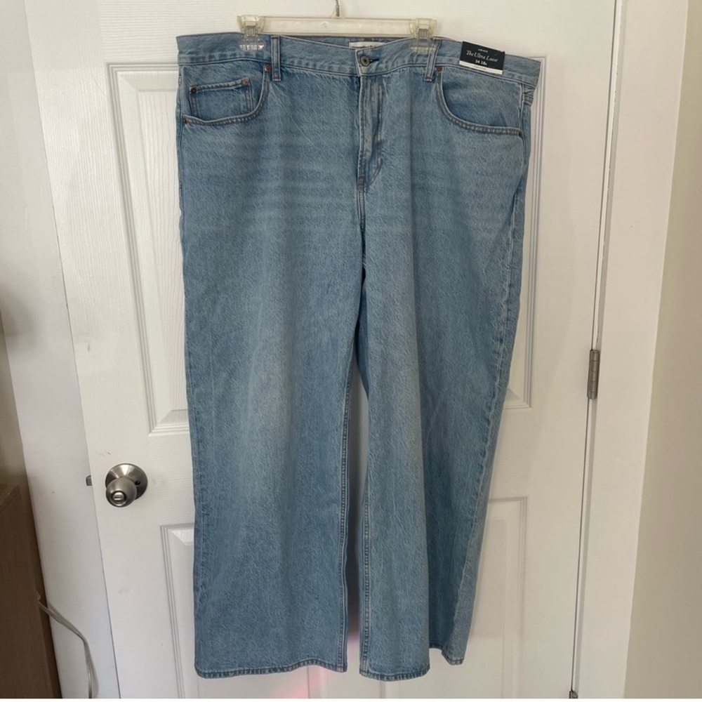 Abercrombie Curve Love Low Rise Ultra Loose Jean